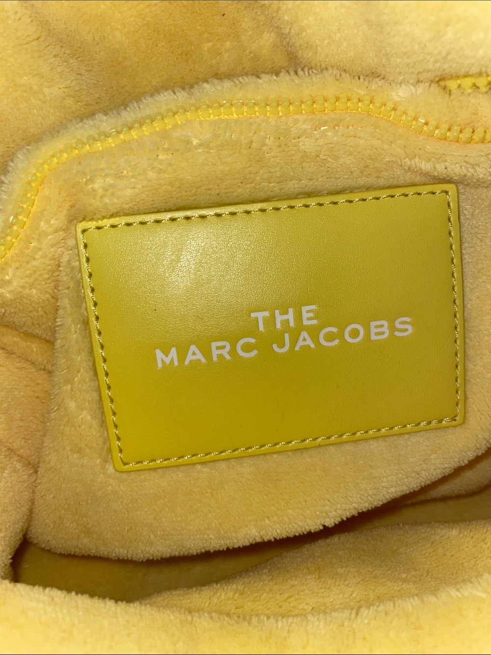 Marc Jacobs Medium ‘The Terry’ Tote Bag - Picture 17 of 17